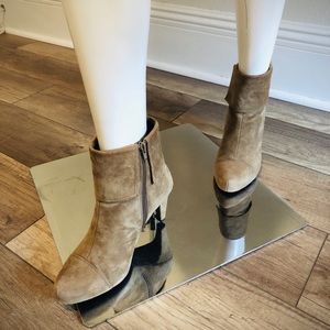 Easy Spirit • Comfort Ankle Boots • Brown